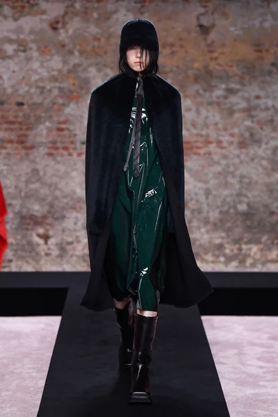 Look 20